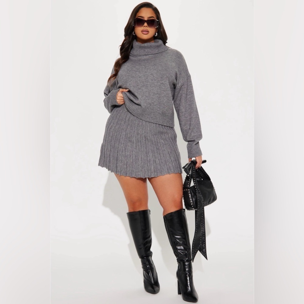Fashion Nova Pleated Sweater Skirt Set - Grey - Picture 3 of 7